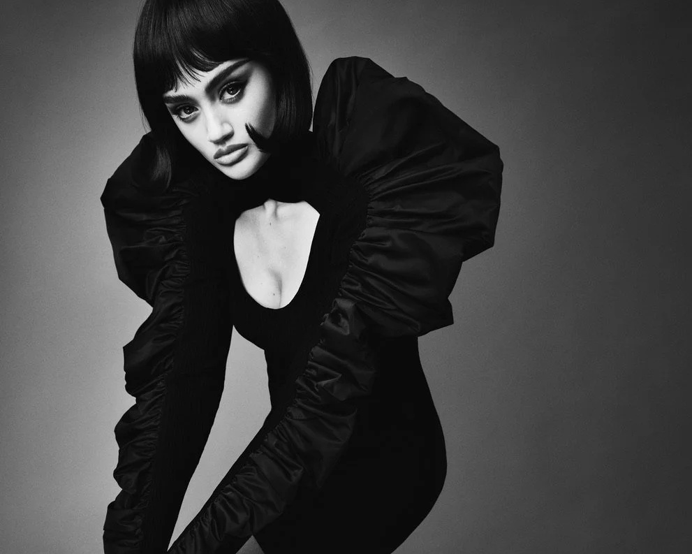 D2 x Sophie Stray Spetalen