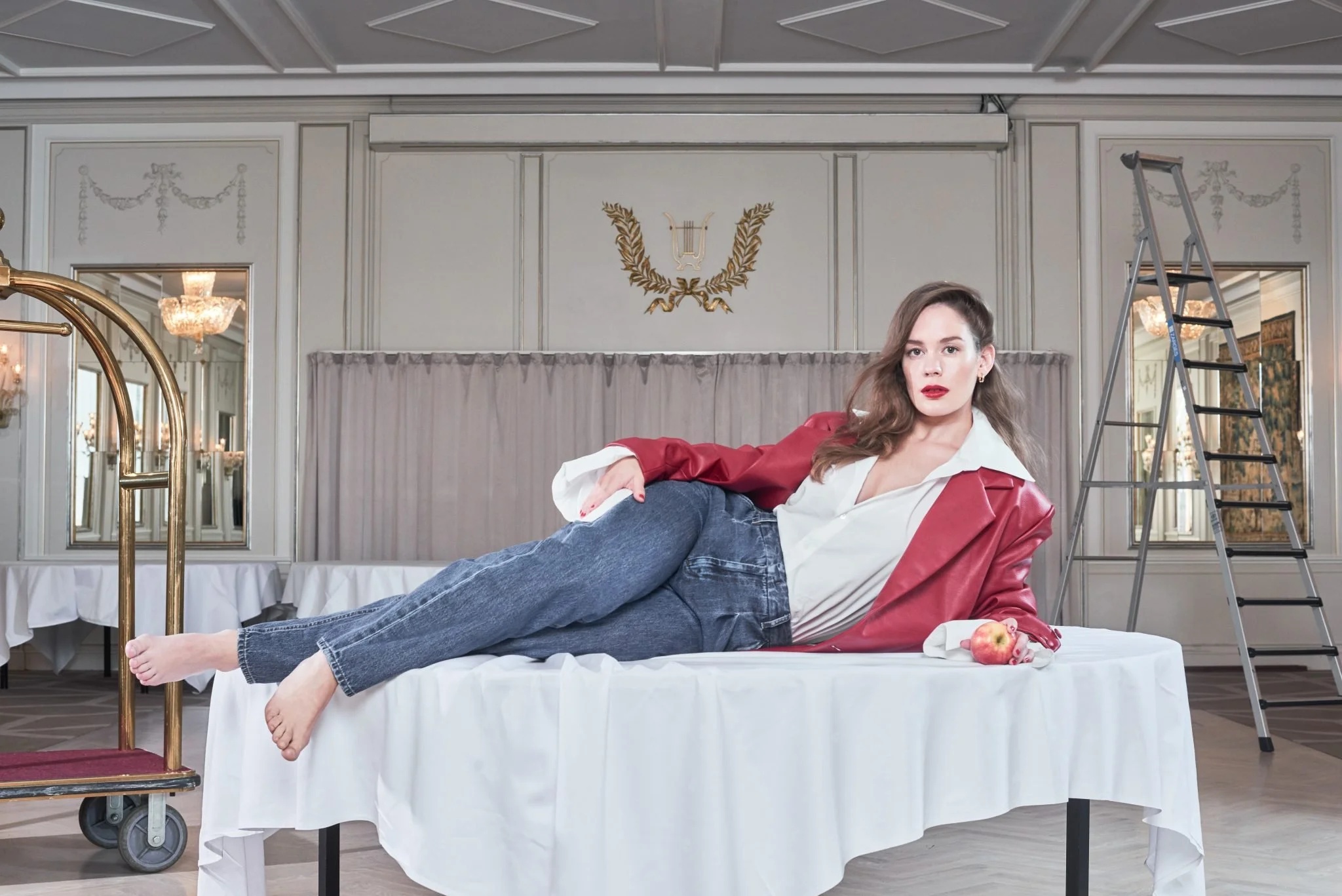 Vmag - Okay Kaya, Astrid S, Thea, Rawdah and Anna of the North